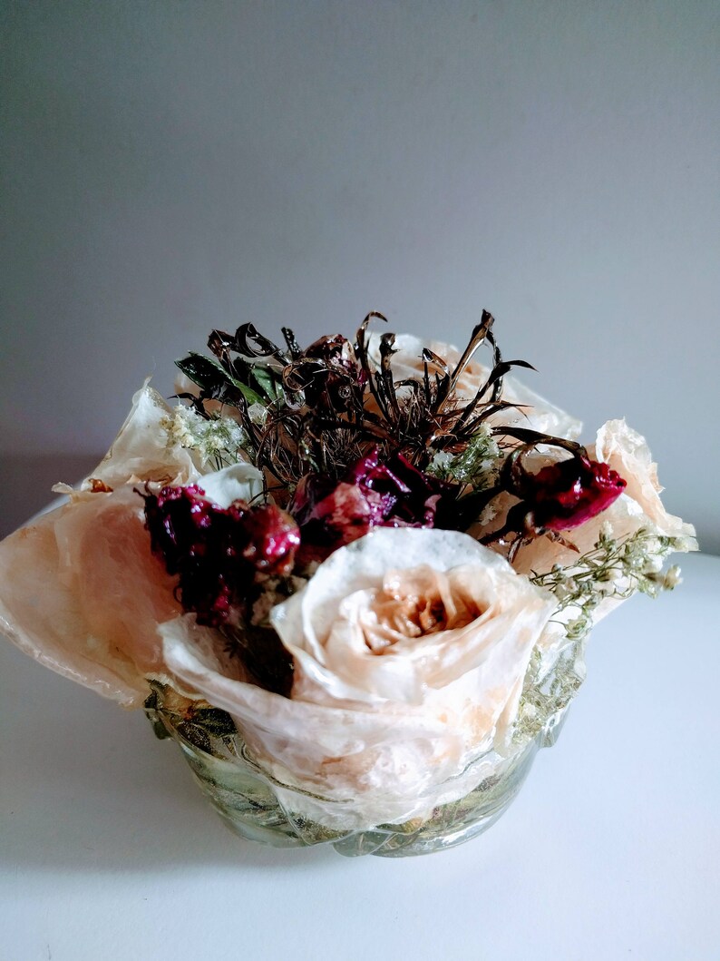 preserving wedding flowers in resin