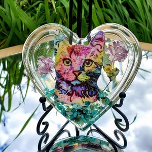 Pet Ashes Memorial Urn: Resin Heart Keepsake with Flowers & Fur