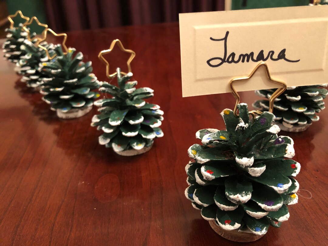 Christmas Tree Place Card Holder, Hand Painted, Pine Cone Table Placecard Holder, Christmas