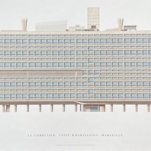 Peut inclure: Impression architecturale de l'Unité d'Habitation de Le Corbusier à Marseille. Le bâtiment est une grande structure à plusieurs étages avec une grille de fenêtres et une façade en béton. L'impression a une palette de couleurs neutres.