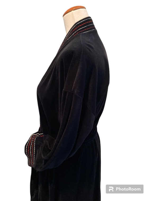 1960s Boudoir / Velvety Velour Black Robe / Softe… - image 3