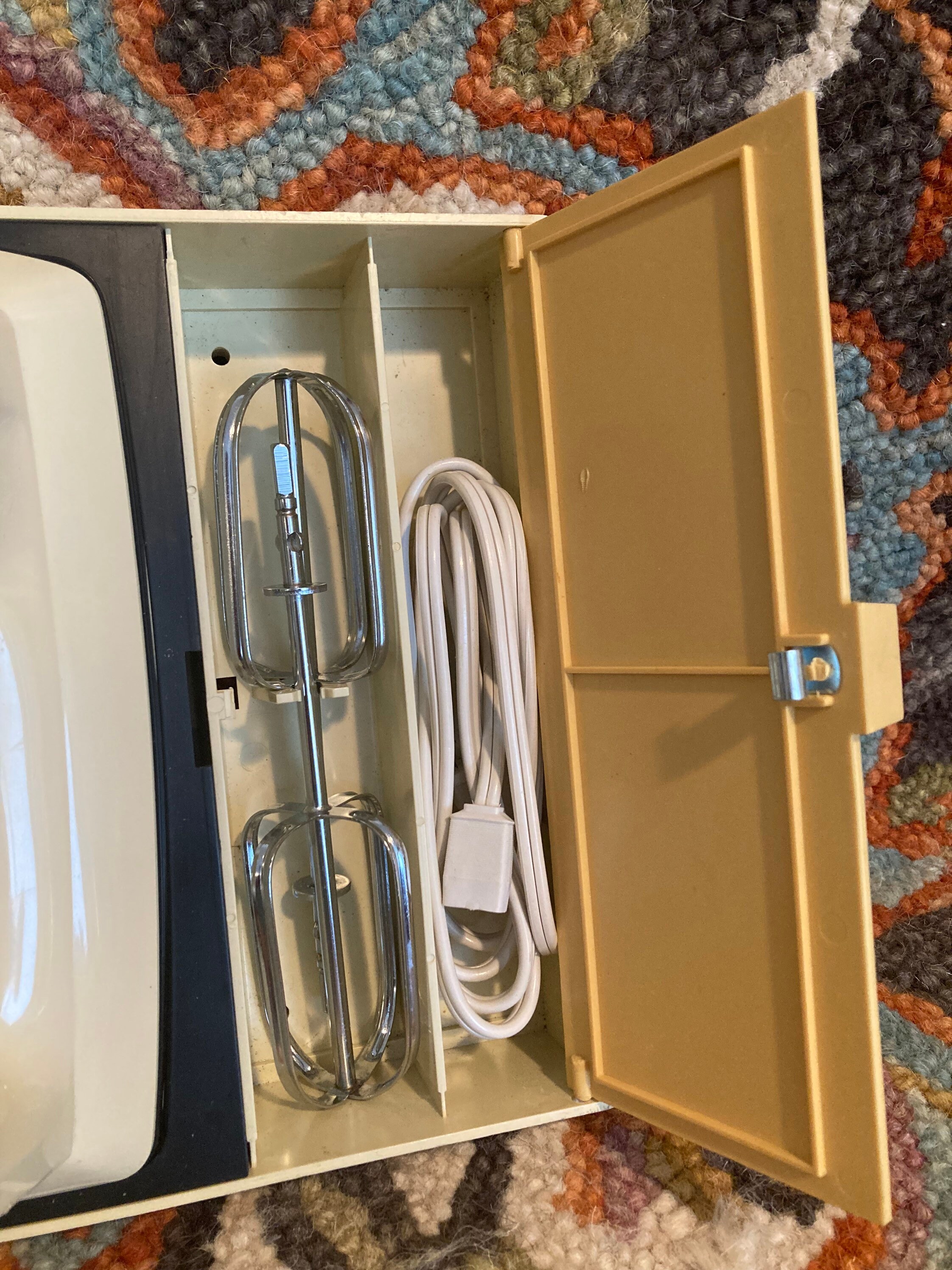 Vintage Sears Hand Mixer / Vintage Hand Mixer / Kitchen Kitsch