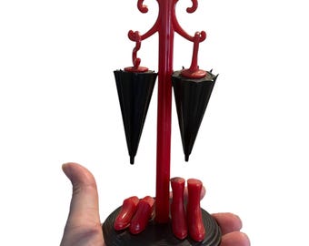 Vintage Umbrella Salt & Pepper Shakers - Kitchen Kitsch - Vintage Home