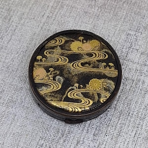 Coty Compact ~ Czarny lakier ze wzorem chinoiserie ~ Lata 20. XX wieku