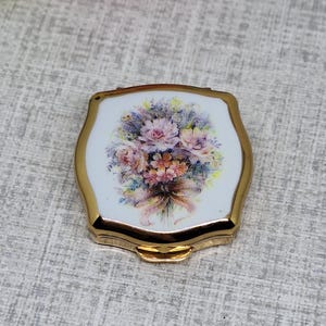 Stratton Pill Box ~ White Enamel with a Bouquet of Flowers ~ In Original Box