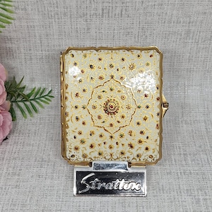 off white cigarette case Lot 98 Cigarette Case Regular, King Size