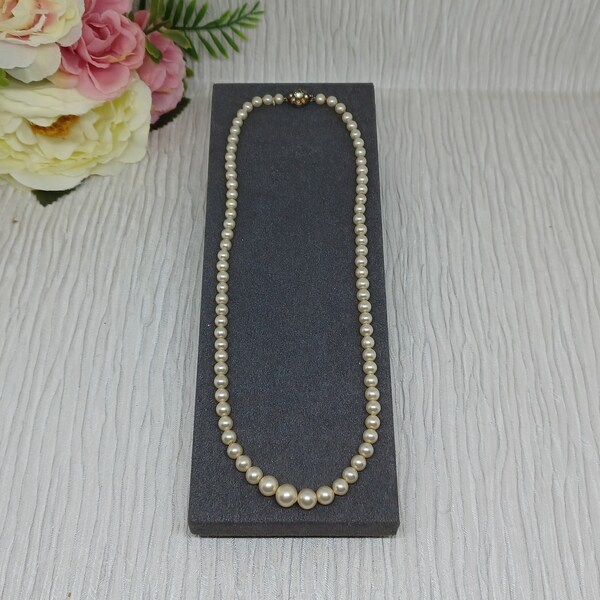 Simulated White Pearl Necklace ~ Vintage Mid Century Jewellery ~ Single Strand Graduated Faux Pearl Necklace 39cm 15.5"