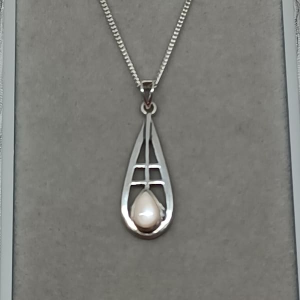 Kit Heath Necklace in Sterling Silver with Mother of Pearl ~ Rennie Macintosh Teardrop ~ KH97 ~ Vintage Jewellery