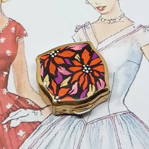 Stratton Pill Box with Red Pink & Purple Poinsettia Flowers ~ Vintage Mid Century Mini Box ~ 1960s