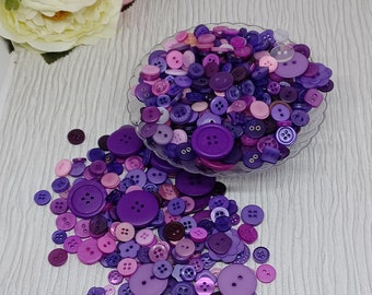 Purple Craft Buttons in Assorted Sizes ~ 550g ~ Mixed ~ Mostly Round Buttons (B)