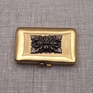 Estee Lauder 'Gold Christmas Crest' Solid Parfym Compact i guldton ~ 1984 ~ Tom