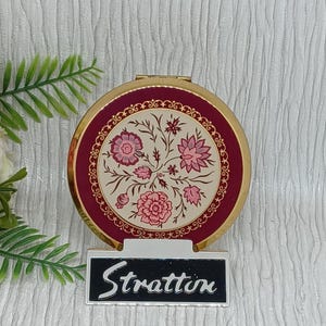 Miroir Stratton Compact ~ Rose magenta avec fleurs roses et violettes ~ Poudre compacte vintage
