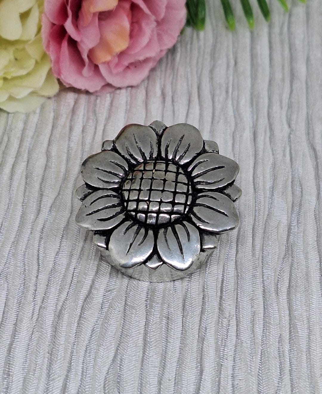 Silver Tone Pewter Trinket or Pill Box by Basic Spirit Canada With ...