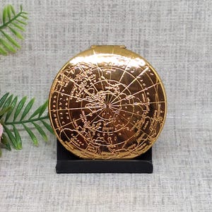 Poudre compacte Kigu World Map ~ Compacte Golden Globe Mid-Century dorée