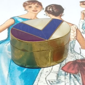 Pastillero ~ Latón con tapa de nácar ~ Cloisonné azul y morado