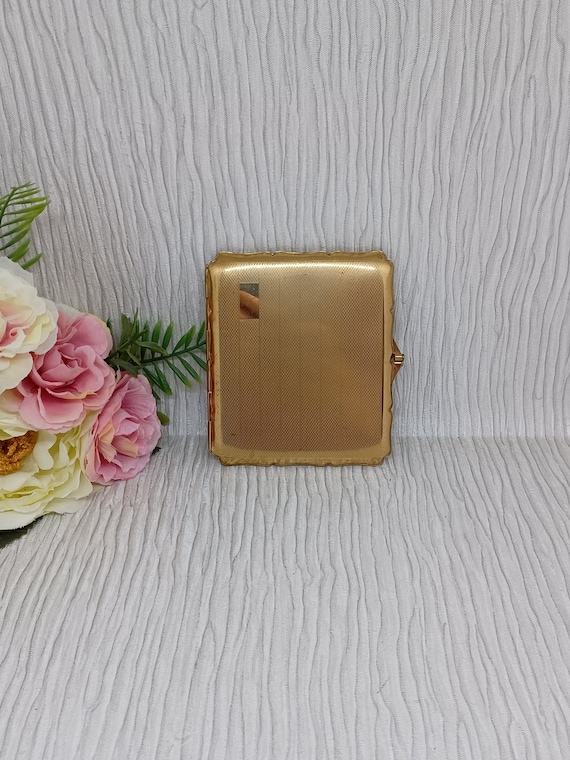 Stratton Cigarette Case in Gold Tone with an Engi… - image 1