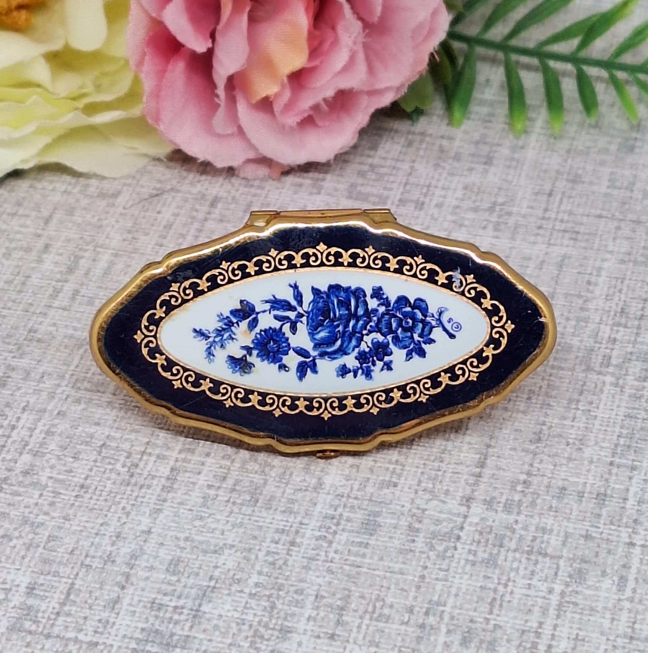 Stratton Lipview Lipstick Clip with Mirror ~ Blue and White with Blue Flowers in a Gold Border ~ Vintage