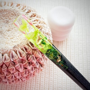Flower Wood Hair Stick: Light Green Floral Hair Pin