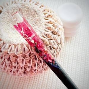 Red Hydrangea Wooden Hair Stick: Floral Hair Pin