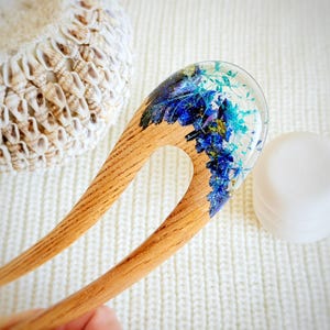Blue Gypsophila Resin Hair Fork – Handmade Wooden Hair Stick, Elegant Floral Accessory