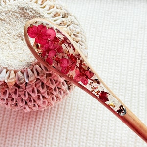 Red Hydrangea Wooden Hair Stick: Floral Hair Pin for Women, Resin Bun Holder