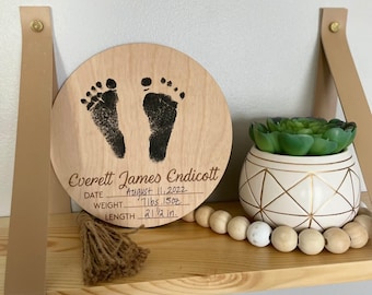 Newborn Footprint Birth Announcement Sign, Wood Birth Stats Announcement, Newborn Keepsake, Hospital Photo Prop for Newborn, Baby Name Sign