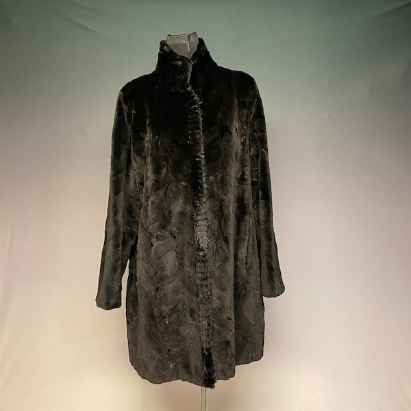 Beautiful Black Sheared Mink Coat size XL in “AS IS” in good condition from the 2000s.