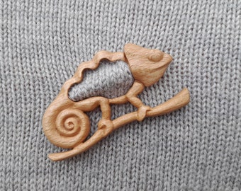 Versatile Wooden Shawl Pin - Chameleon Inspired Design, Boho Wooden Shawl Pin, Pin for Scarf or Wrap