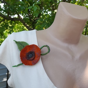 Felt brooch flower, Felt poppy brooch