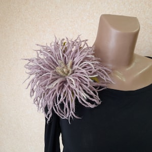 Felted Chrysanthemum Brooch: Ash Rose Wool Flower Pin