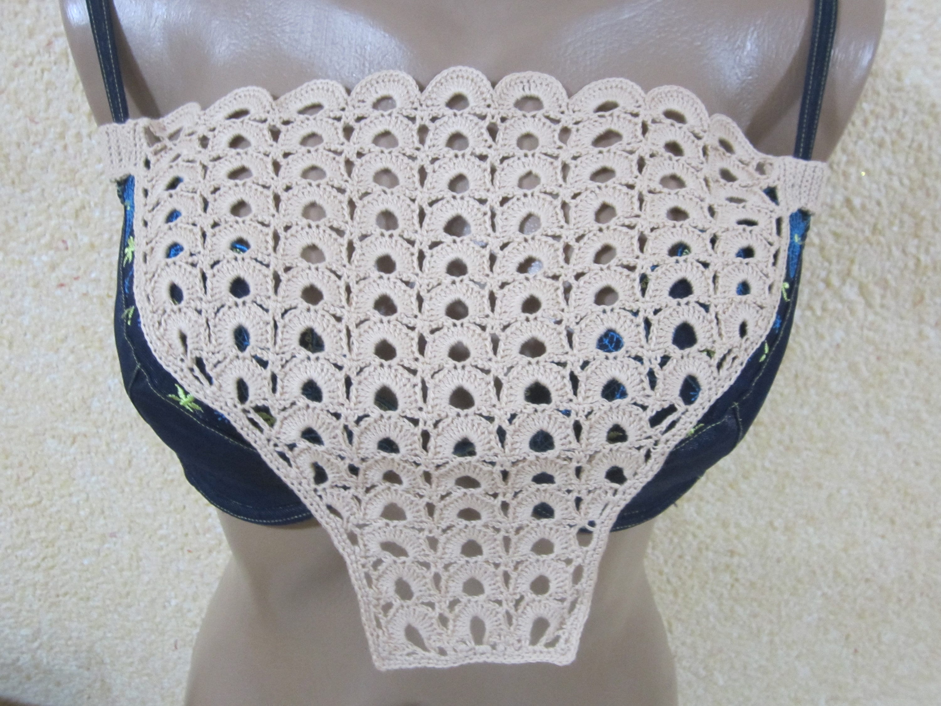 Panel De Modestia De Crochet Negro: Inserción De Sujetador