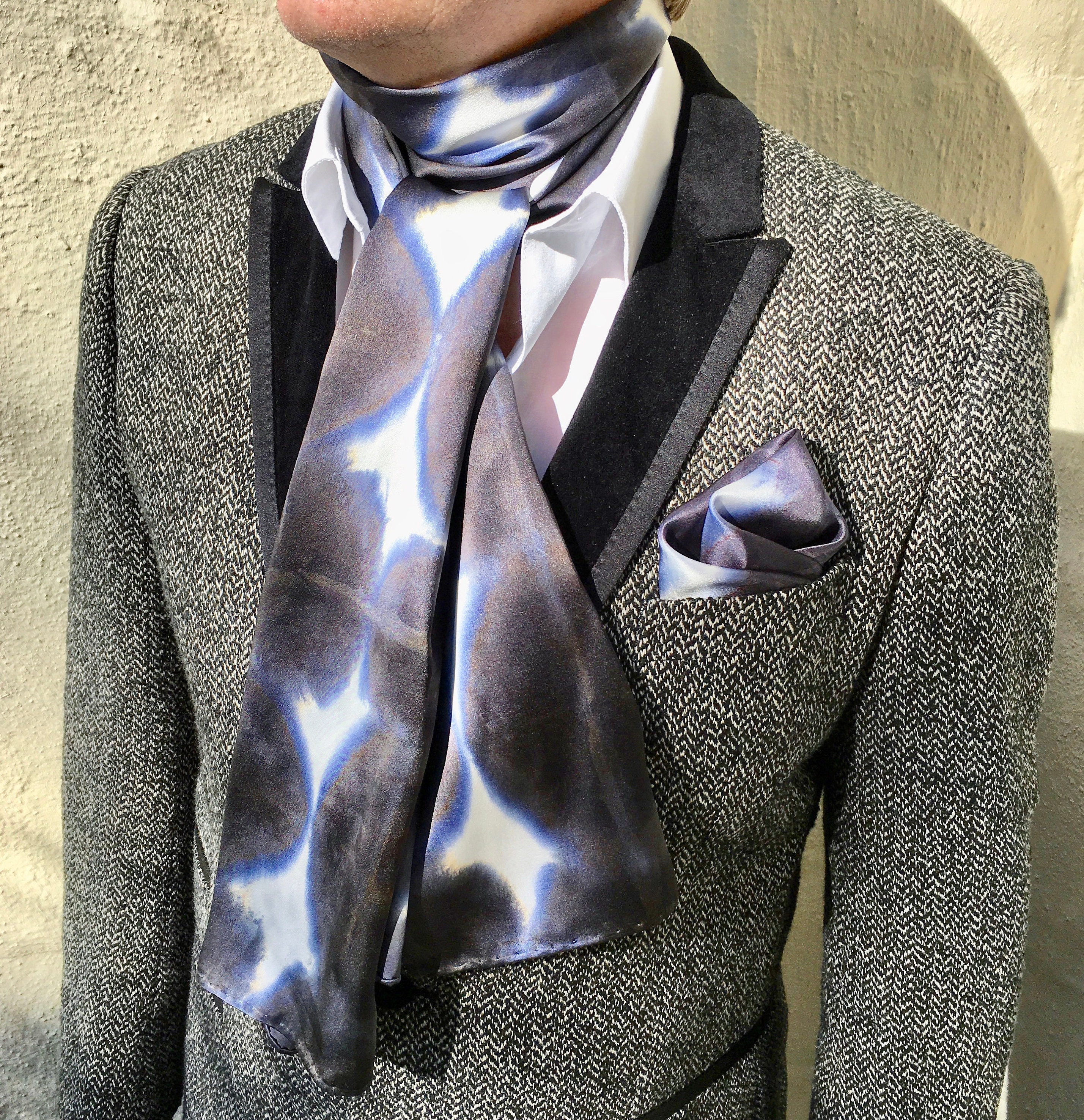 Silk scarves for women to men Silk scarves for women to men