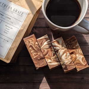 Coffee & Vanilla Handmade Soap Bar - Exfoliating Coffee Soap - w/ Shea Butter and Locally Roasted Coffee - Zero-waste - Vegan - Cruelty-free