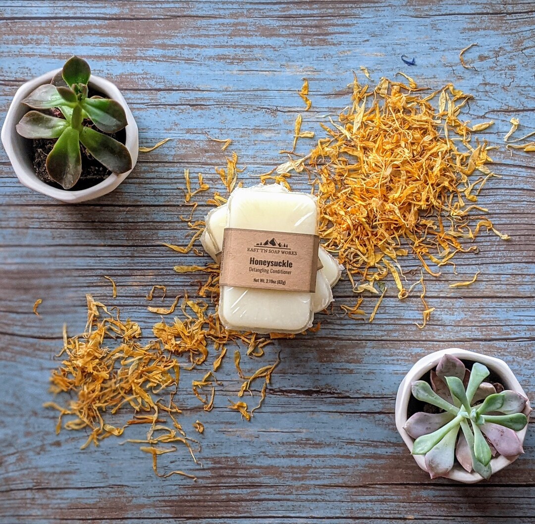 Honeysuckle Conditioner Solid Detangling Bar Bright Floral Jojoba