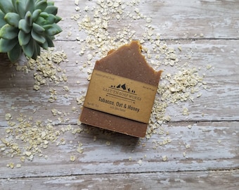 Tobacco, Oat & Honey - Soap Exfoliating Bar - Shea Butter, Oatmeal and Local Honey - No Sulfates - Tobacco Bourbon Cruelty-free - Zero-waste