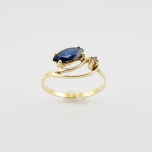 Charming 14K Yellow Gold Marquise Sapphire Swirl Design Ring/ Diamond Accent/ Size 6/ Weighs 1.32 Grams
