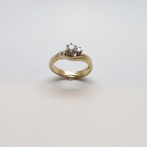 Bague En Or 18 Carats Avec Saphir Et Diamants 0.05 Carat - 6.34 G, Style éternité, Occasion