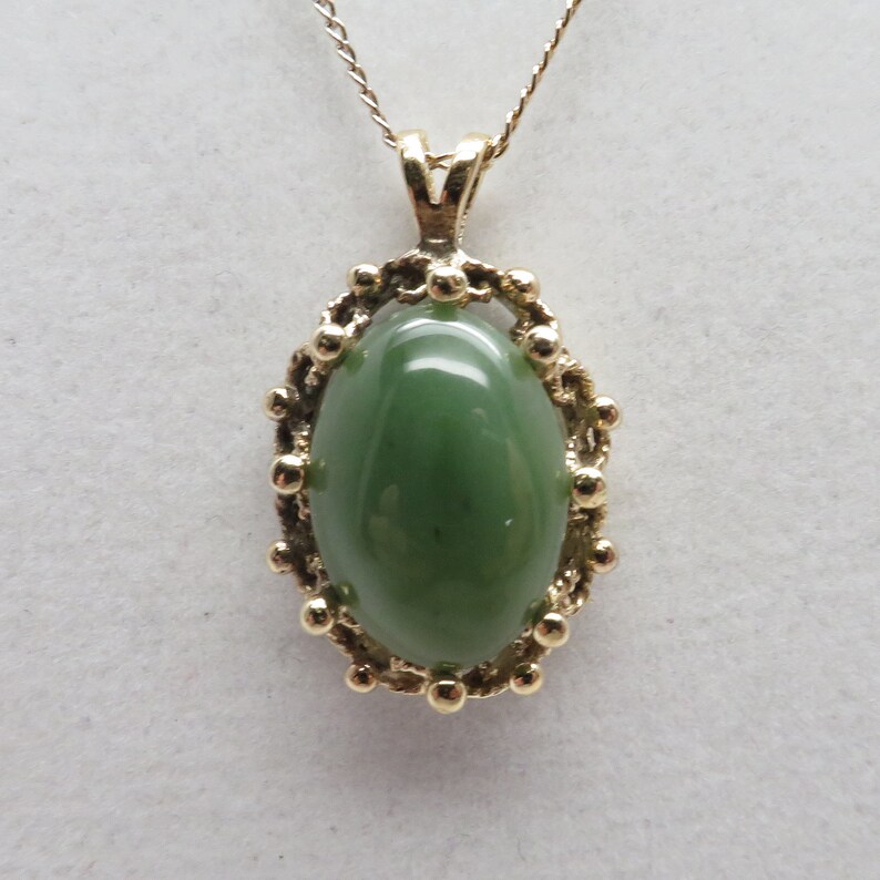 Nephrite Green Jade Pendant with Fancy Open Work Design Frame No Chain. Beautiful Vintage New 14 Yellow Gold Oval 3.5 ct