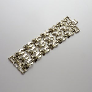 Large Vintage Mid Century Modern 2&quot; Wide Curvy  7 1/2&quot; Costume Statement Link Bracelet in Yellow