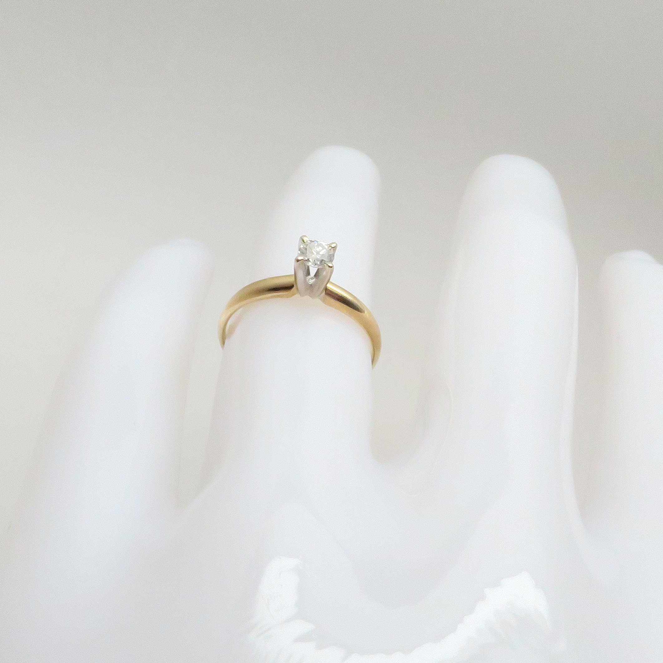 Classic .20ct VVS2 Genuine Real Diamond 4 Prong Engagement