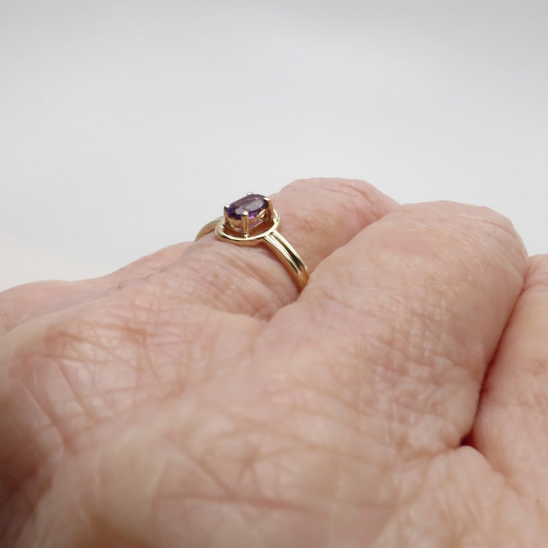Pretty Vintage New 10K Yellow Gold Dark Amethyst Signature Birthstone Ring with Double Shank Design Weighs 1.41 g Size 6.5