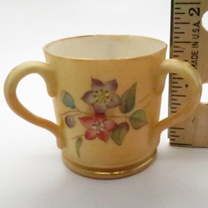 Miniature Antique Worcester Royal China Works Spode 3 Handle Tyg Loving Pass Cup