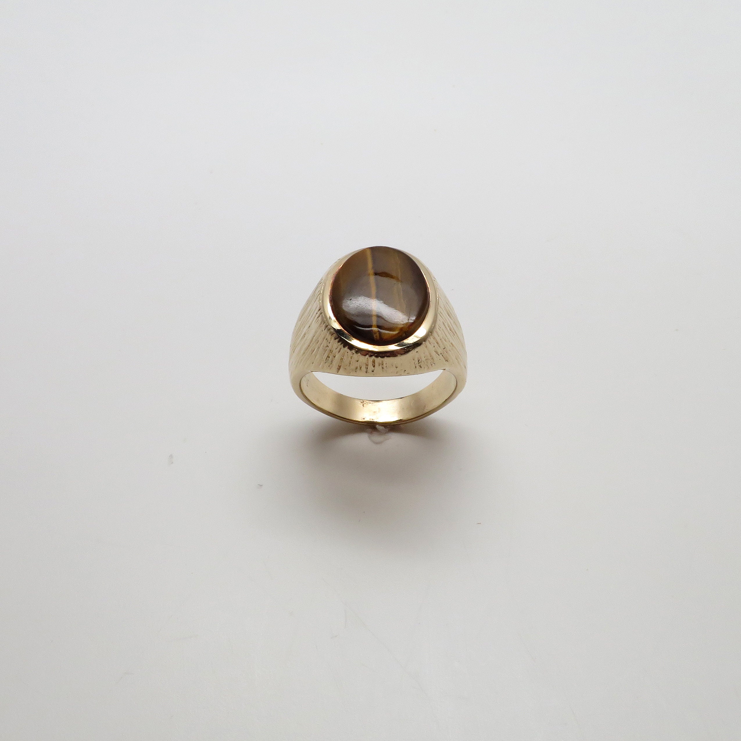 Heavy Solid Backed Vintage 14K Yellow Gold Oval Tigers Eye