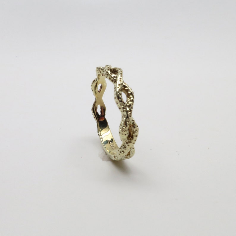 Weighs 2.76 Grams Unique 14K Yellow Gold Braided 3.5mm Wide Signature Ring Band Stacking Ring Wedding Band Size 6 12