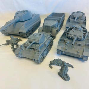 WWII (x5) German Vehicle Pack #2: 1/32 Scale Army Men
