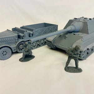 WWII (x2) German Vehicle Bundle #3 (Jagdtiger + Famo): 1/32 Army Men Scale