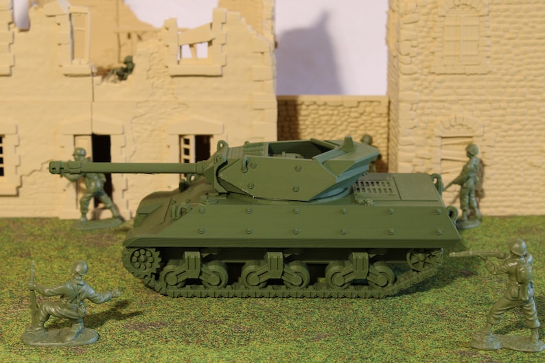 M10 Wolverine — WWII American Tank Destroyer | 1/32 (54mm)–1/56 (28mm) Scale Model image 1