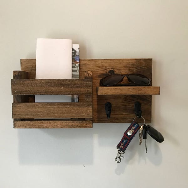 Entryway organizer // Key hook // hallway organization