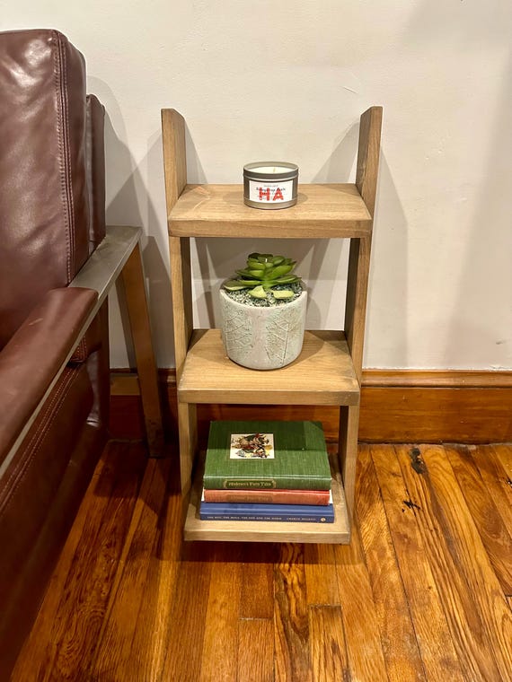 Small leaning ladder shelf // small bedside table // leaning book shelf // small rustic shelf // small bedside shelf // small side table