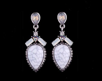 Rhinestone Heart Earrings - White